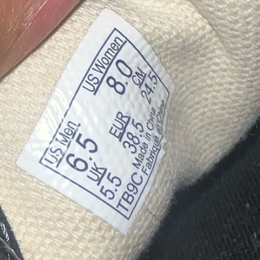 Vans - Picture 4 of 4